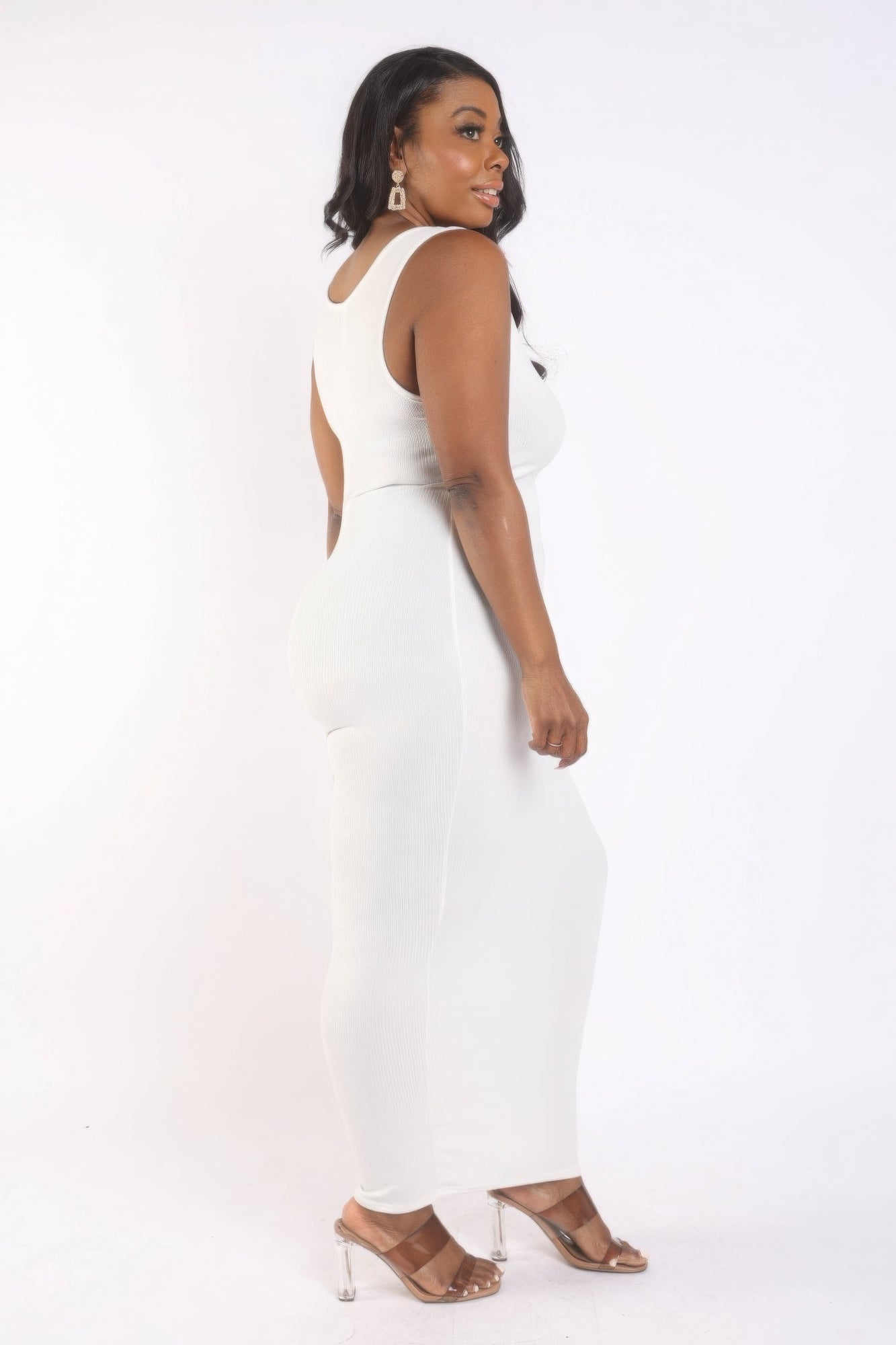 Ivory Tank Maxi Dress – A Stylish & Comfortable Fashion Essential